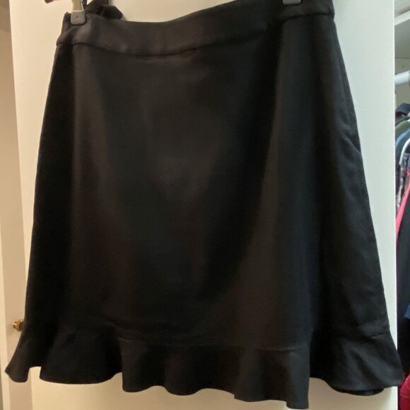 Jupe courte à volants et nouée à la taille - Picture 2 of 2